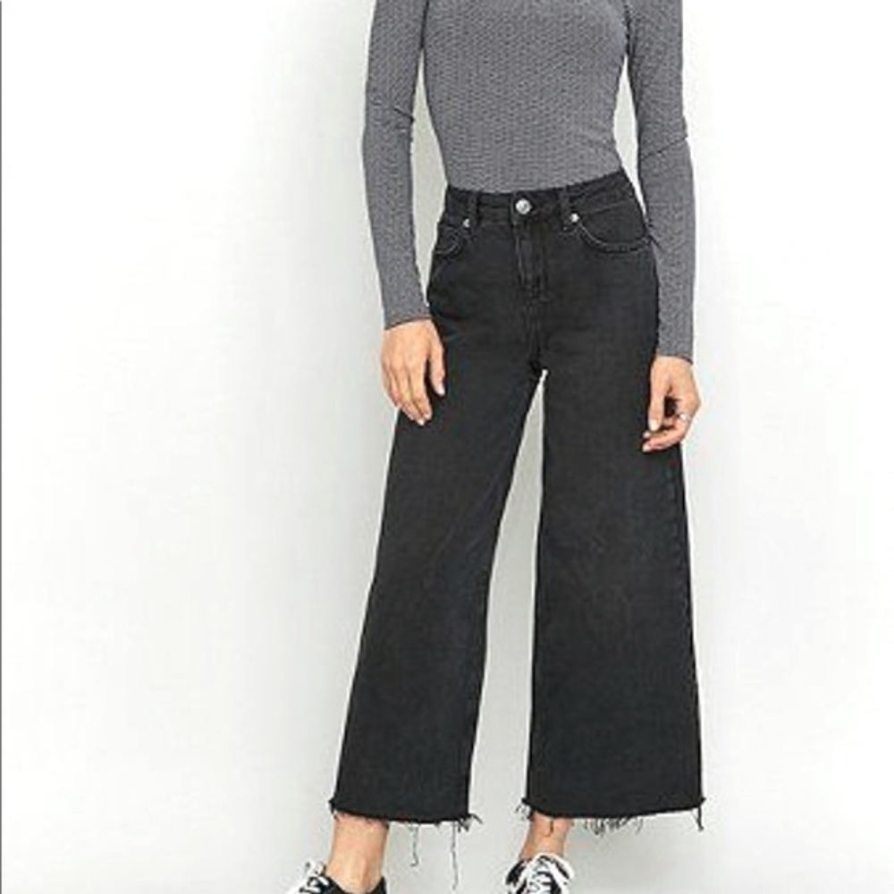 BDG Flood Wide Leg Cropped Jeans Black Raw Hem